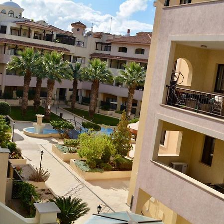 Queens Gardens - Kato Paphos - Next To Kings Ave Mall --- By Yiota Eksteriør bilde