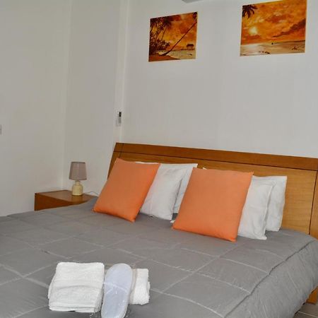 Queens Gardens - Kato Paphos - Next To Kings Ave Mall --- By Yiota Eksteriør bilde