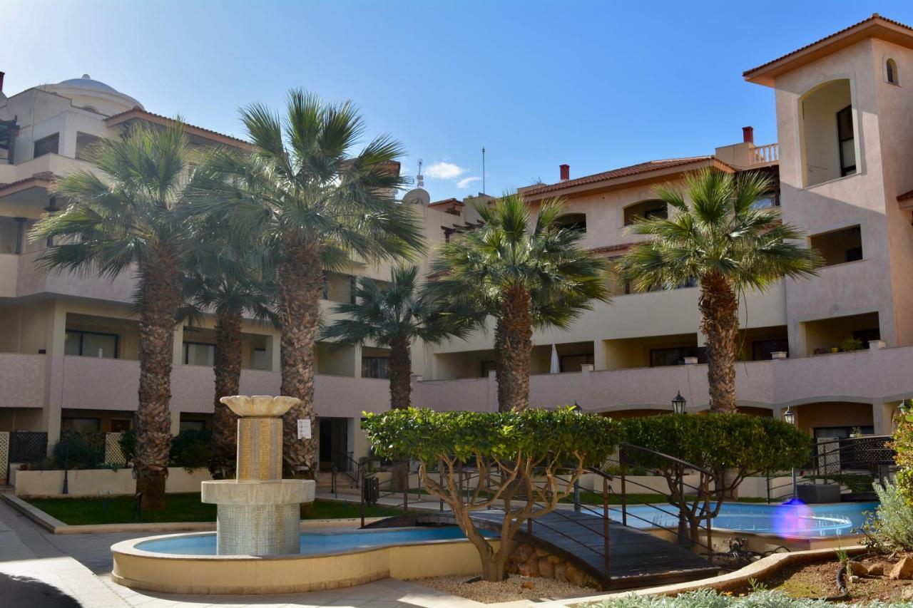 Queens Gardens - Kato Paphos - Next To Kings Ave Mall --- By Yiota Eksteriør bilde