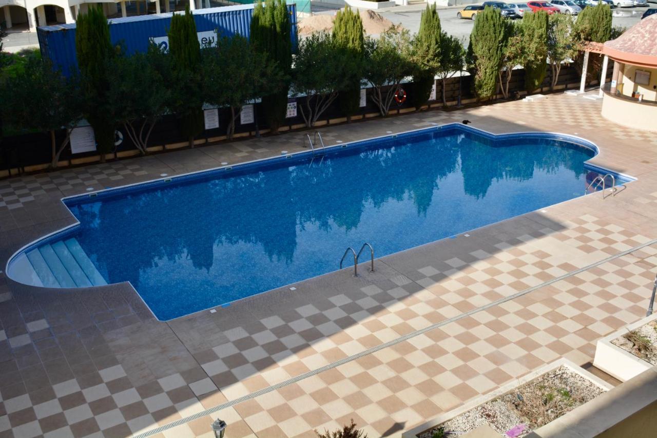 Queens Gardens - Kato Paphos - Next To Kings Ave Mall --- By Yiota Eksteriør bilde